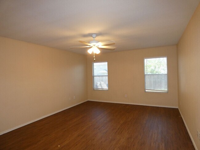 Building Photo - 652 Rosario Ln
