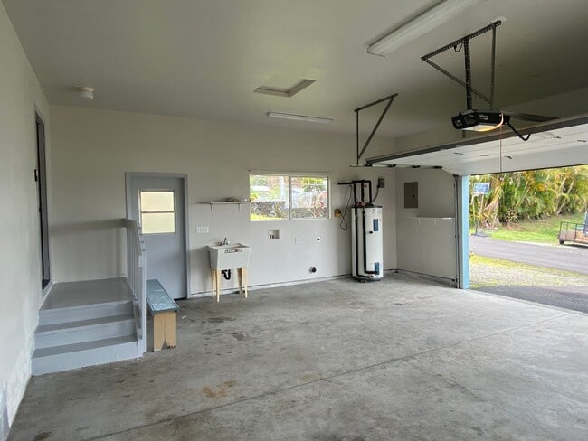 Building Photo - 3BR Home in Pacific Paradise Gardens, Mt. View