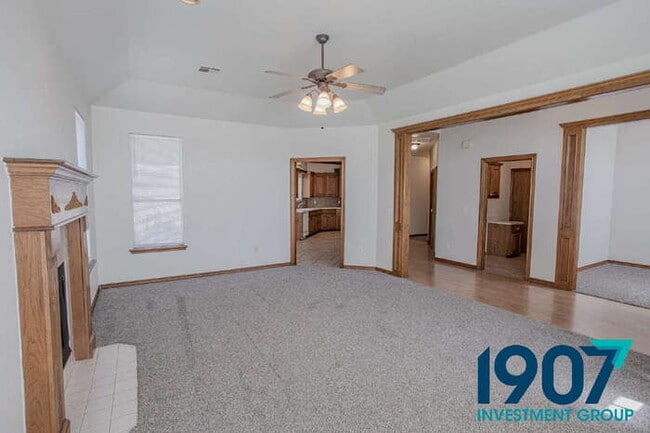 Building Photo - Elegant and Spacious 3-Bedroom Home in Edm...