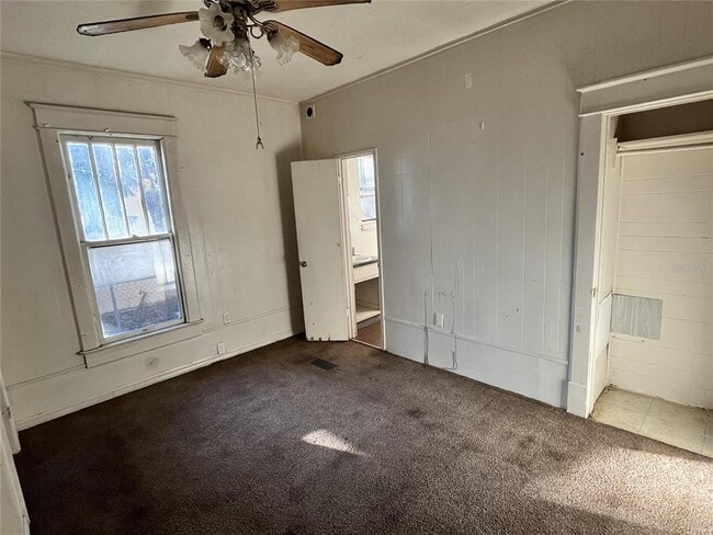 Building Photo - 1223 E Parker St