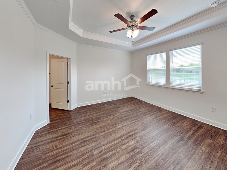 Building Photo - 5909 Hampton Creek Rd