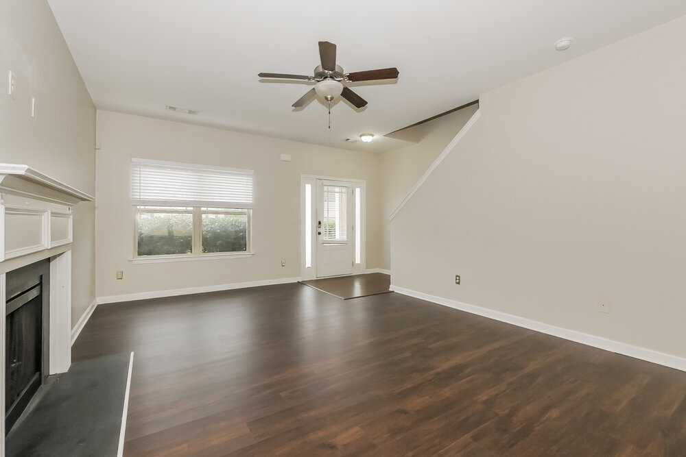 Building Photo - 632 Stevens Pl