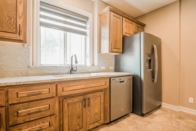 Kitchen - 246 W Grant St