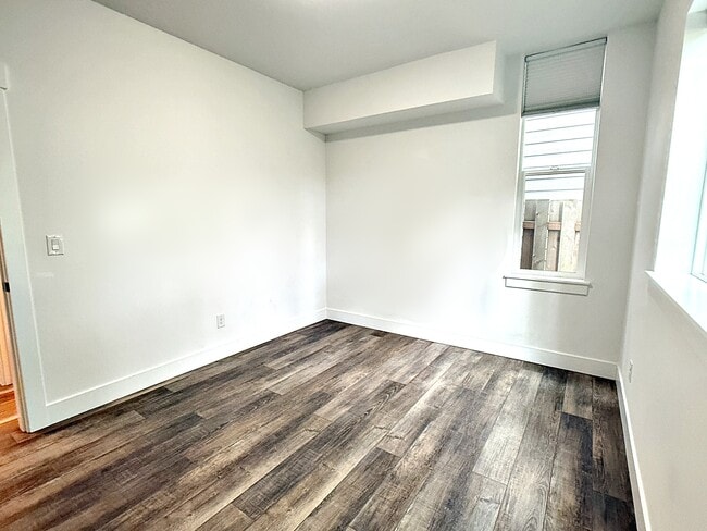 Building Photo - 4209 SE 80th Ave
