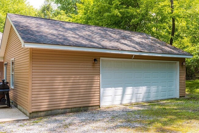 Building Photo - 516 McIntosh Dr
