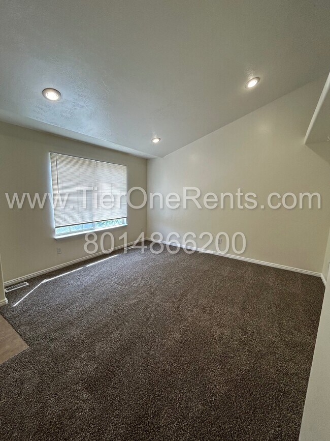 Building Photo - This property offers a NO DEPOSIT option a...