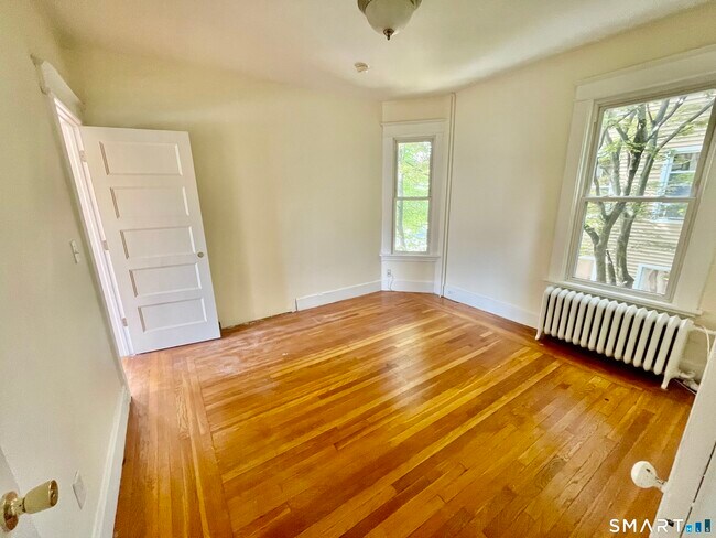 Building Photo - 53 Brownell St
