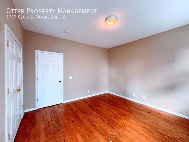 Building Photo - Spacious 3B/2.5BA with Modern Comforts – C...