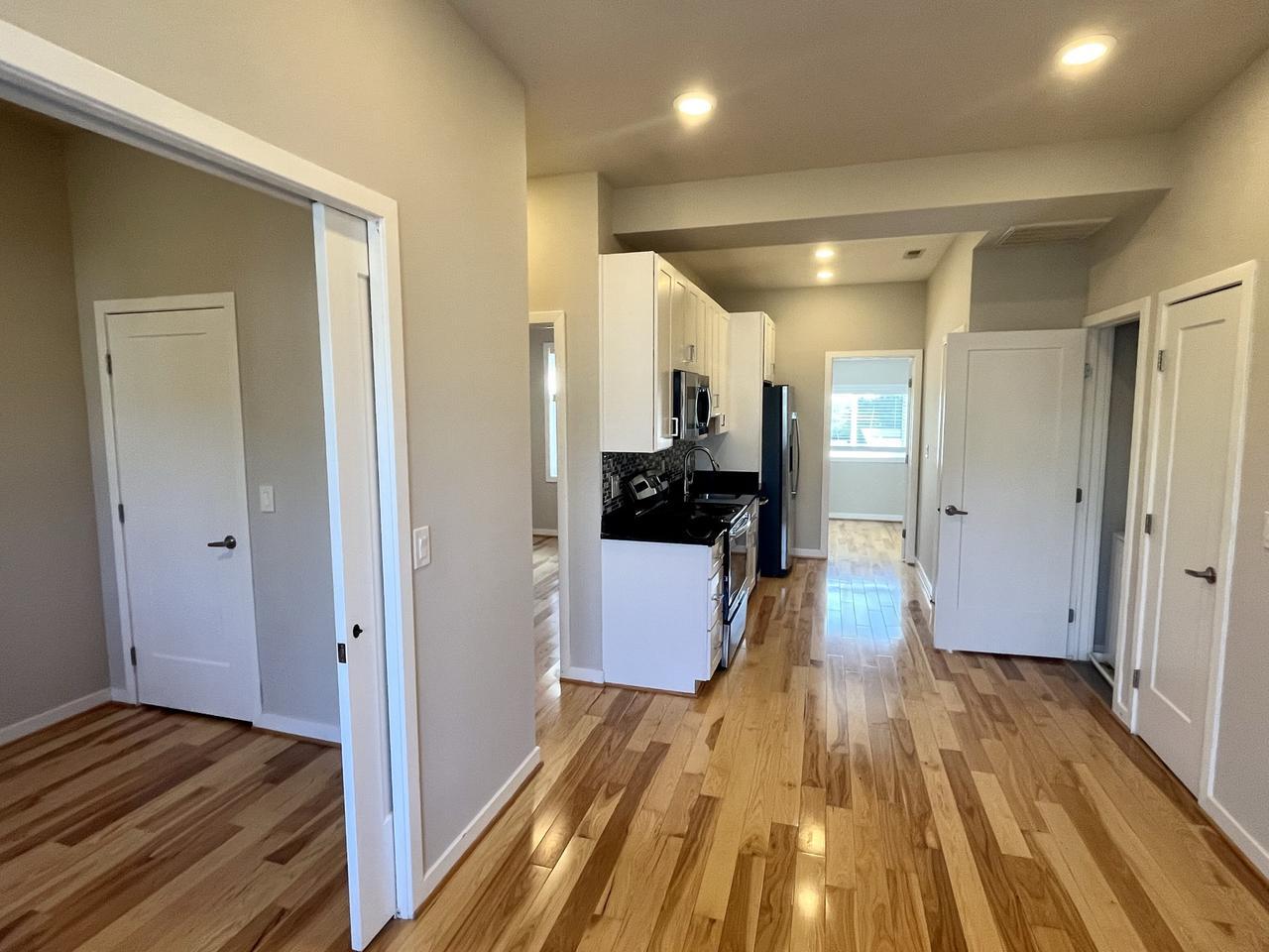 Building Photo - 1247 Penn St NE