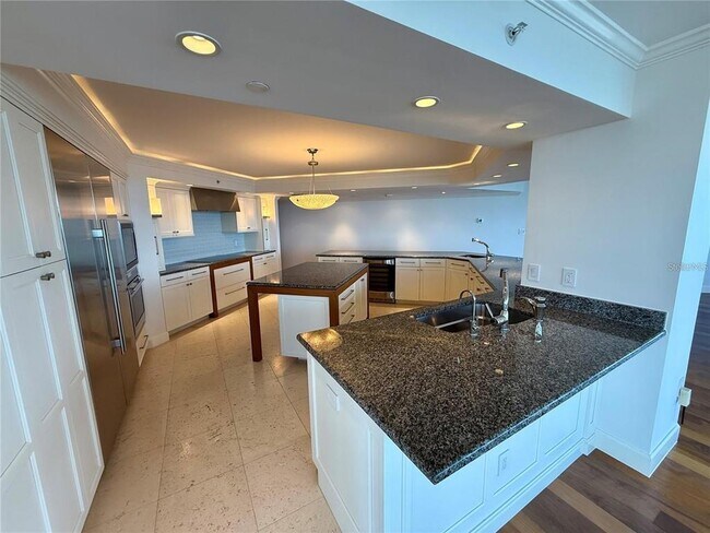 Building Photo - 988 Blvd of the Arts