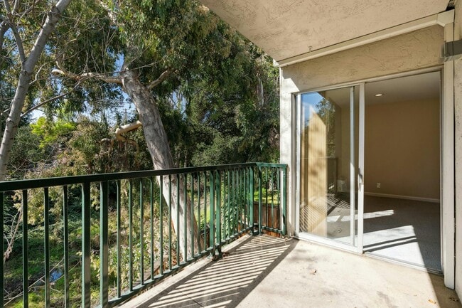 Building Photo - 1411 Creekside Dr