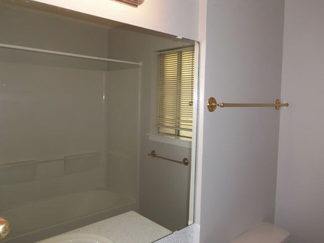 Building Photo - Courtyard Condo located between South 1st ...