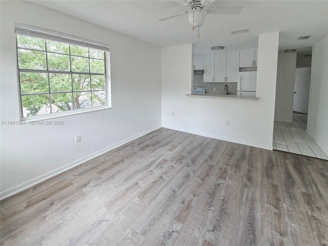 Building Photo - 6617 SW 10th St