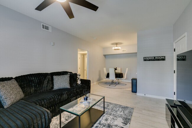 Building Photo - Stylish Fully Furnished 1BR Condo with Private Patio & Custom Closet