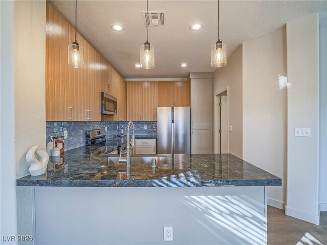 Building Photo - 1510 Fieldbrook St