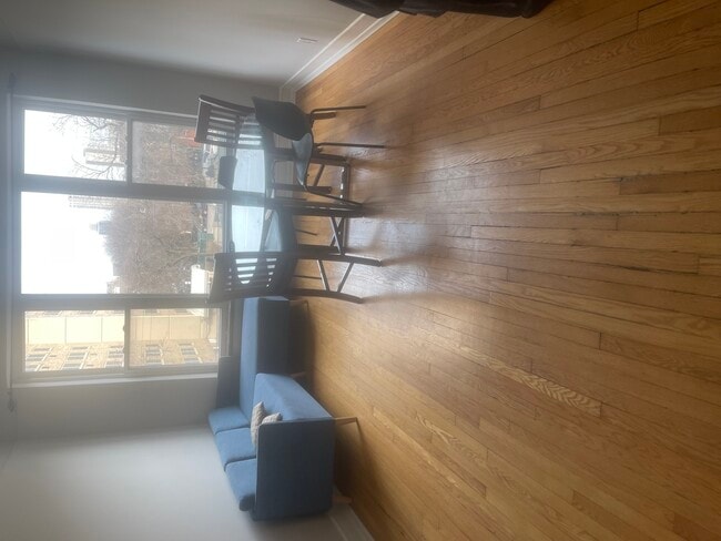 Building Photo - 3248 N Clark St