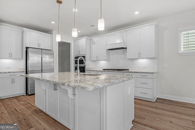 Building Photo - 340 Dendron Dr