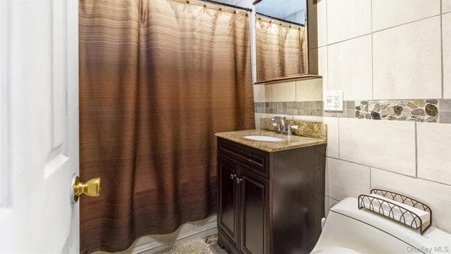 Building Photo - 19 7th St