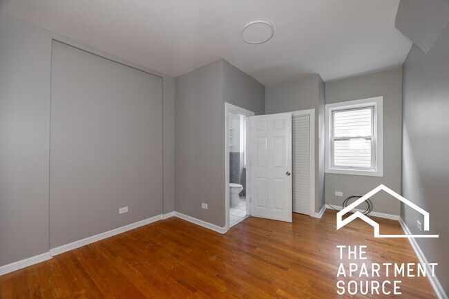 Building Photo - 2655 W Homer St