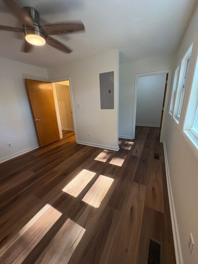 Building Photo - One-of-a-kind Home on 2.2 Acres – $1,700/m...