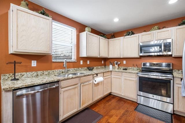 Building Photo - 9601 Euclid Dr