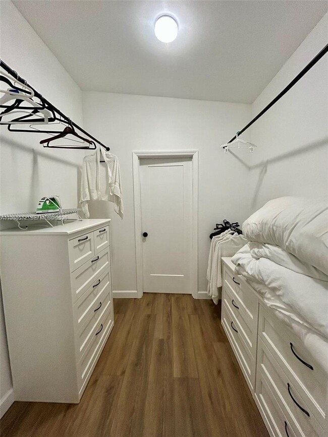 Building Photo - 2631 Roosevelt St