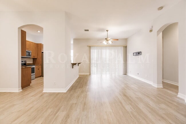 Building Photo - 12060 Lucca St