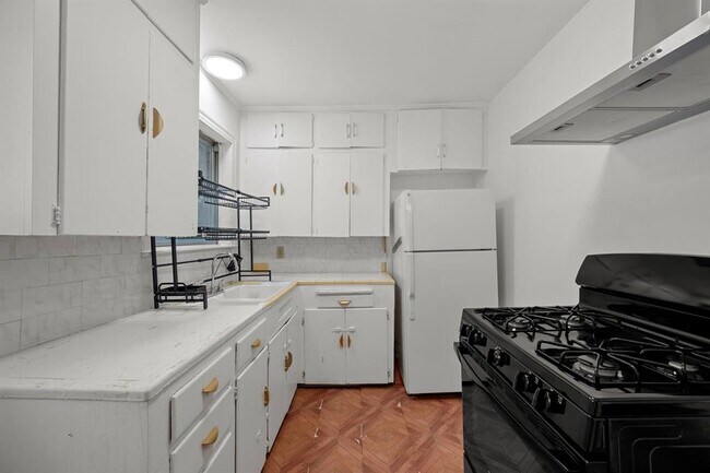 Building Photo - 1520 Ullrich Ave