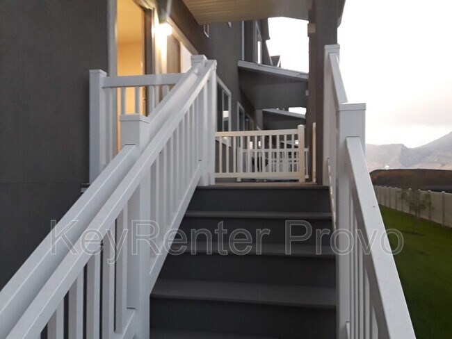 Building Photo - 735 S 1803 W