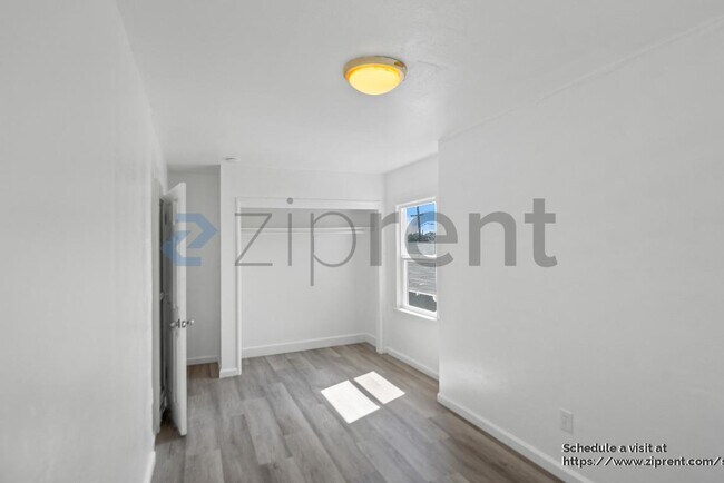 Building Photo - 2617 78th Ave