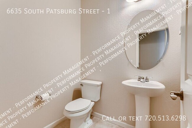 Building Photo - Beautiful Beacon Point Townhome