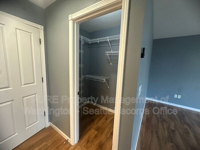 Building Photo - 2327 S I St