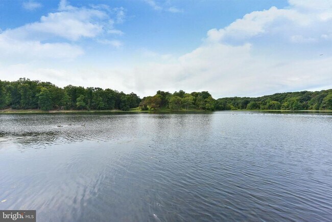 Building Photo - 11922 Holly Spring Dr