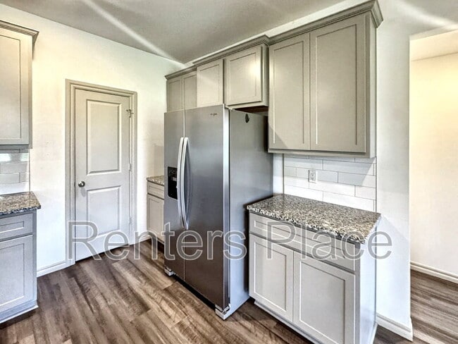 Building Photo - 7208 E 154th Pl S