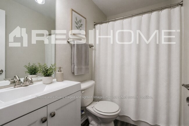 Building Photo - 3128 Ronay Dr
