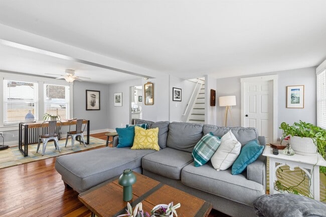 Building Photo - 26 Snow St