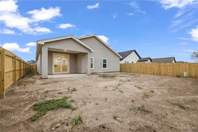 Building Photo - 25 Nerine Ave