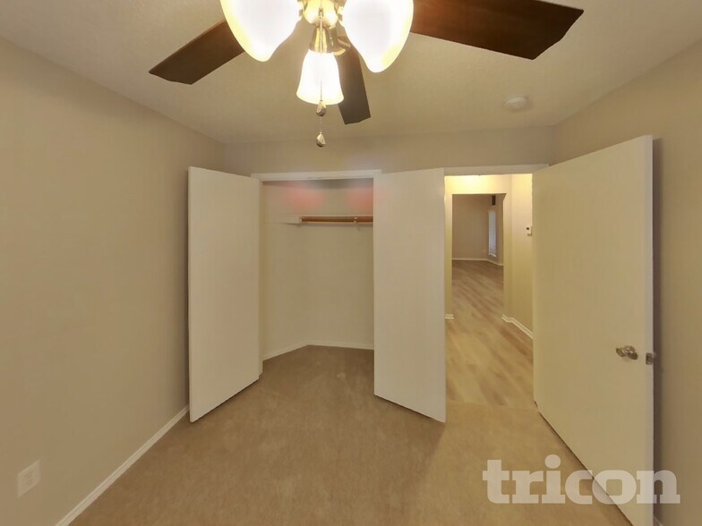 Building Photo - 5208 Wolverton Ct