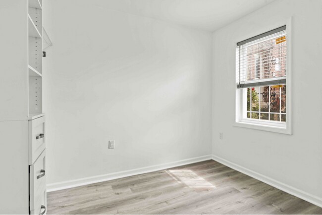 Building Photo - 1452 Smith Pl SE