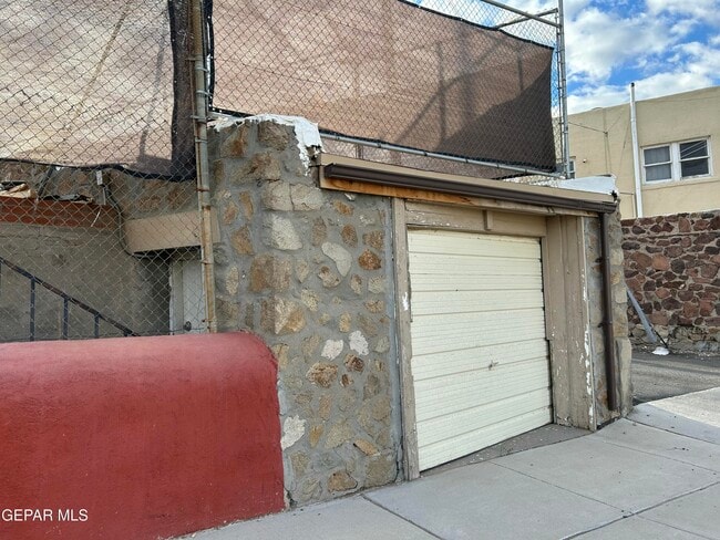 Building Photo - 1546 Upson Dr