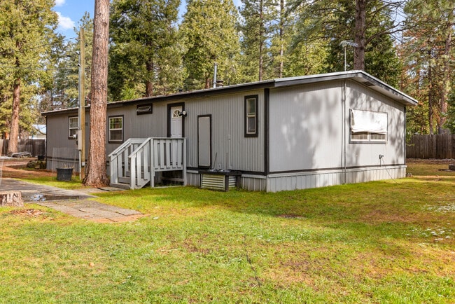Building Photo - 18010 Ponderosa Ln