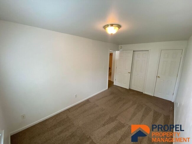 Building Photo - 8141 Macomb St