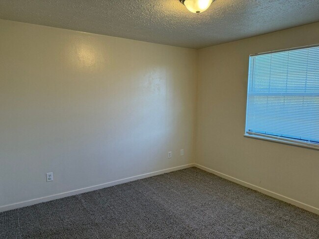 Building Photo - 4812 Cannon Ridge Dr