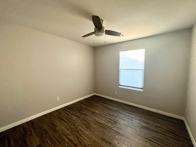 Building Photo - 9937 Baron Coast St