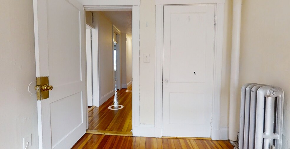Building Photo - 5 Barrows St