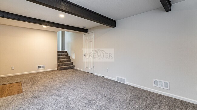 Building Photo - 9841 Melrose Dr