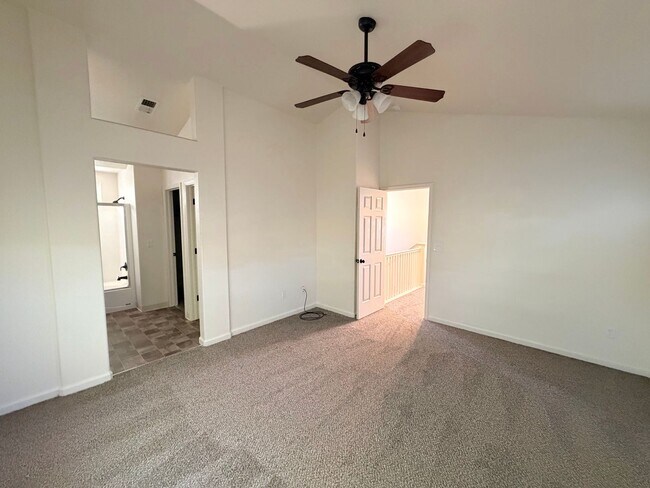 Building Photo - 5704 Golden Eagle Dr