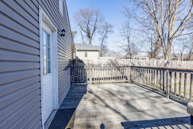 Building Photo - 1018 Clemmons St