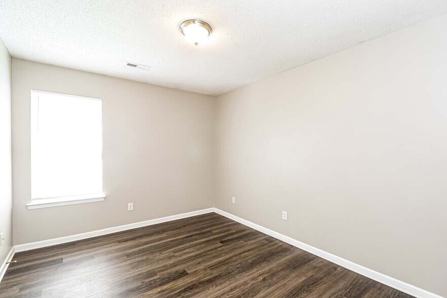 Building Photo - 8731 Purple Thistle Ln