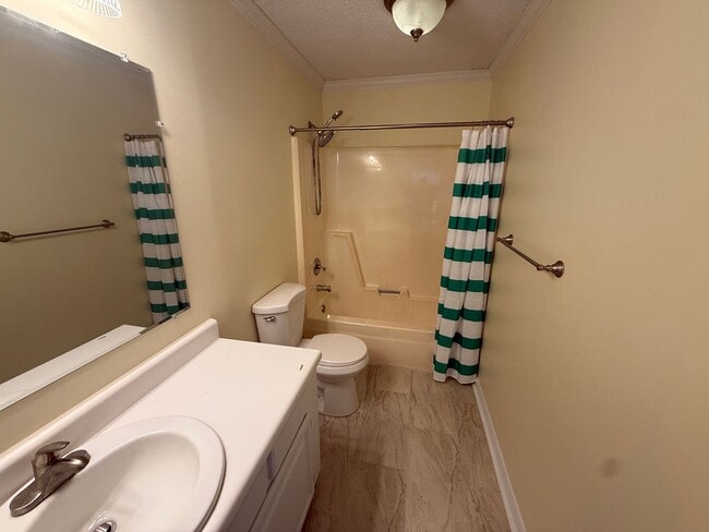 Building Photo - 3 bed 2 full bath home in Madison AL